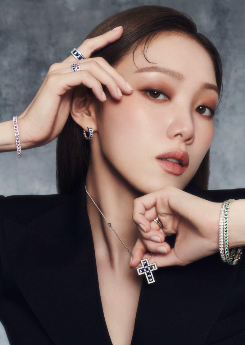 배우 이성경