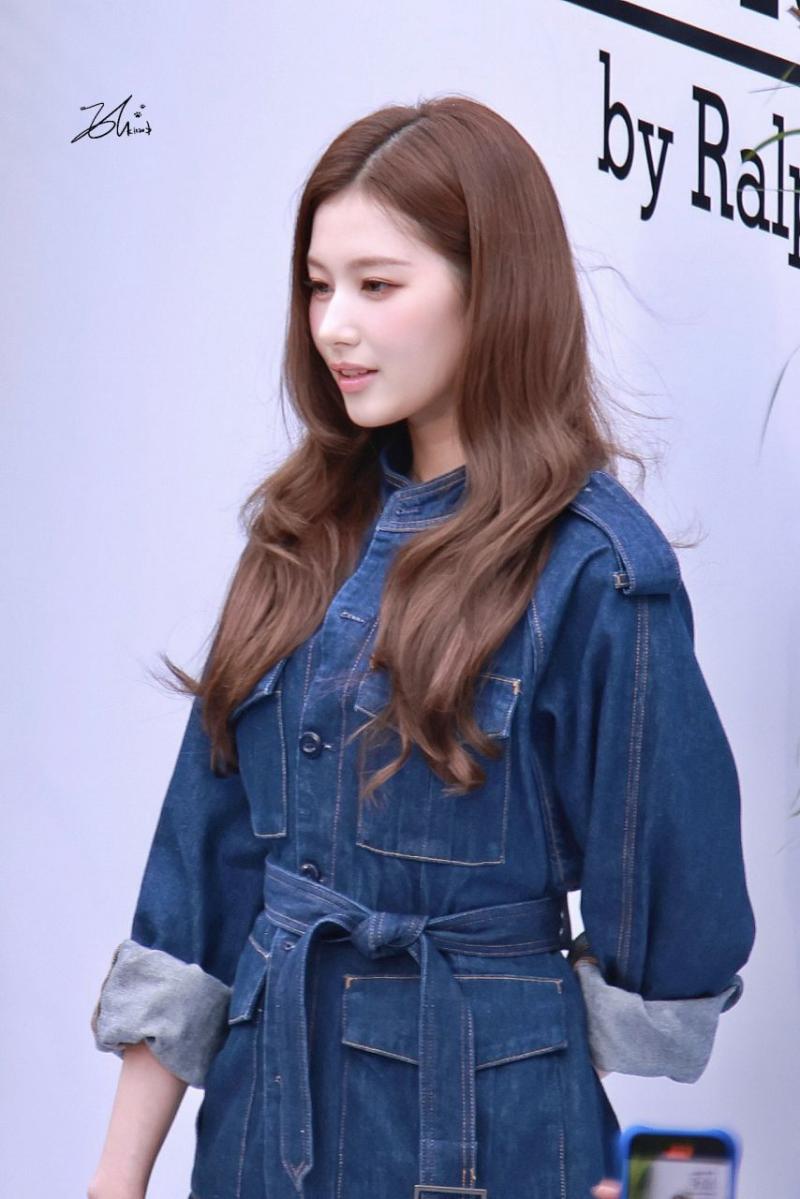 사나 TWICE트와이스 260323