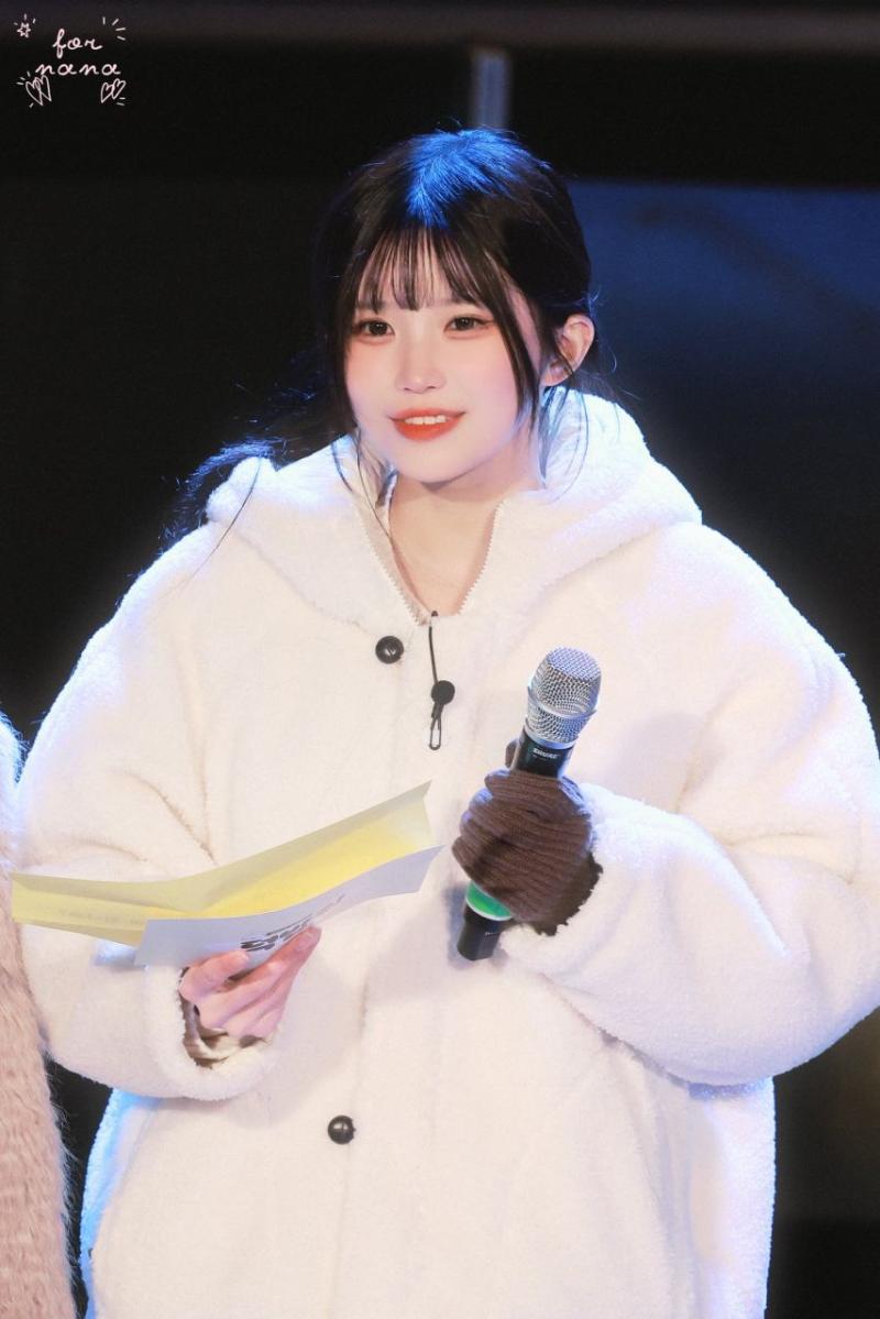 프로미스나인 송하영