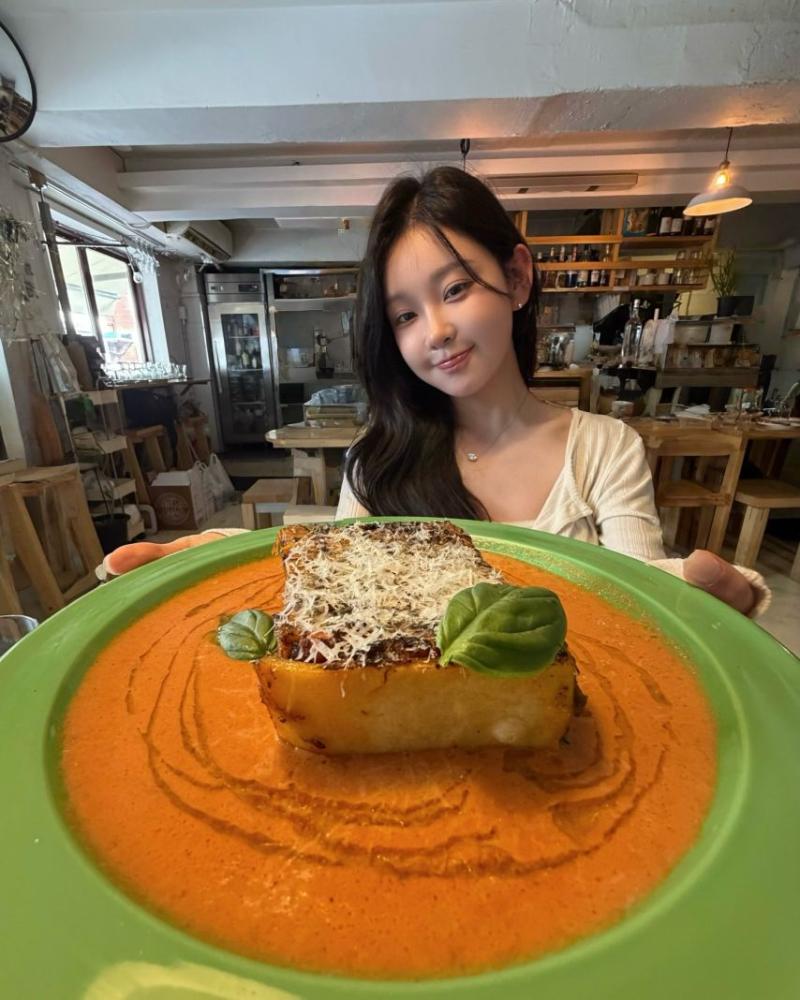 김윤희 아나운서