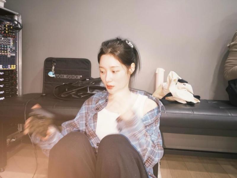 정채연