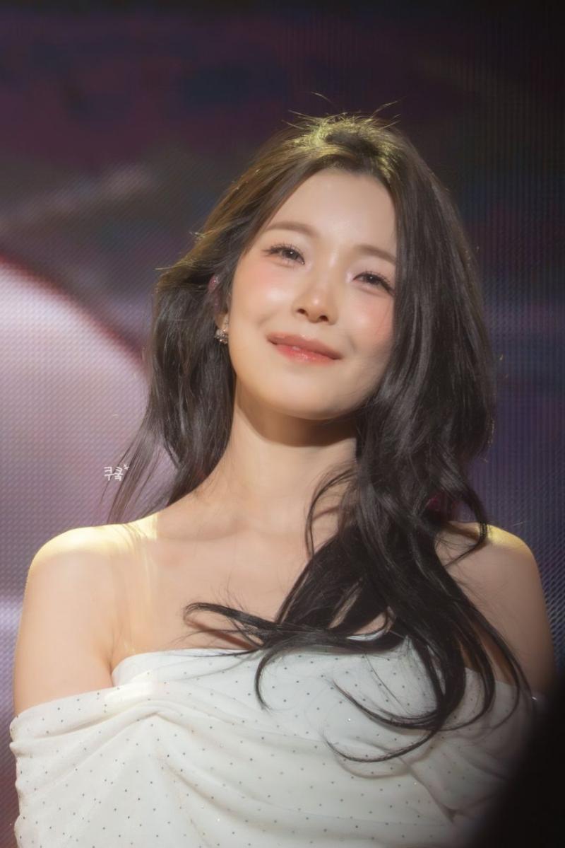 프로미스나인 백지헌