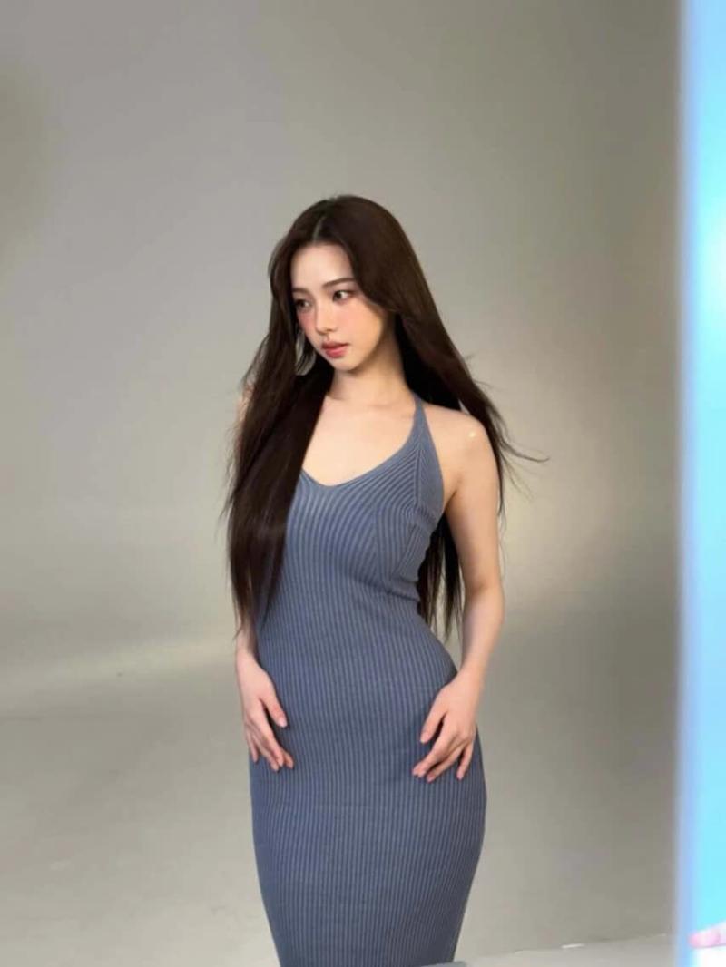 에스파 카리나 골지 미시룩 원피스 타이트한 밀착 몸매.jpg