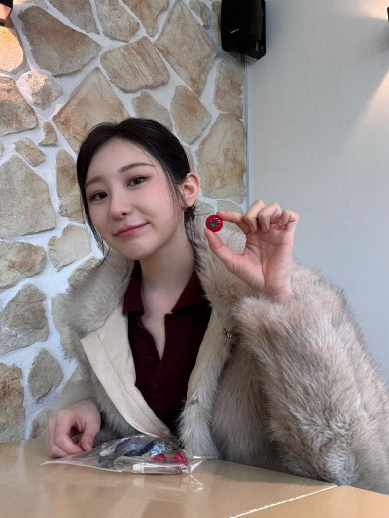 이채연