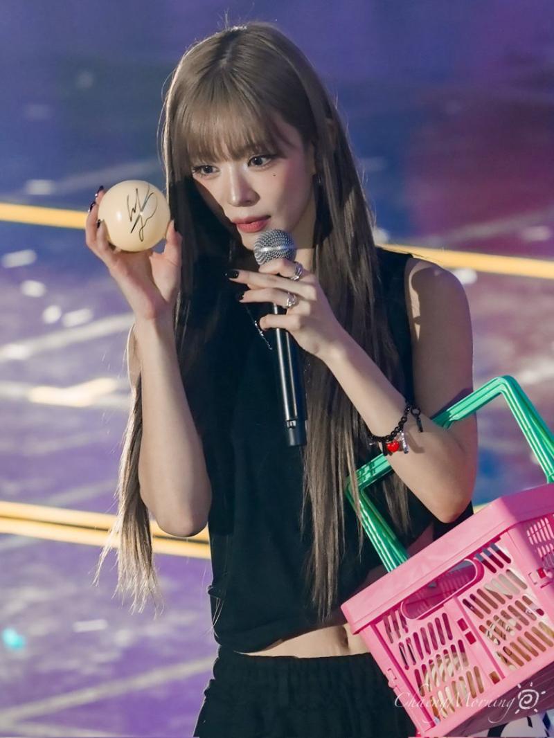프로미스나인 이채영