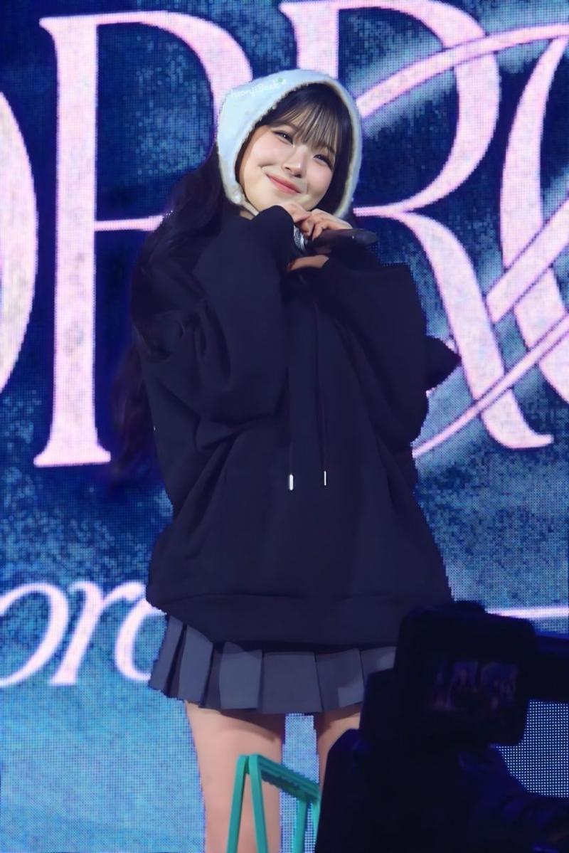 프로미스나인 백지헌