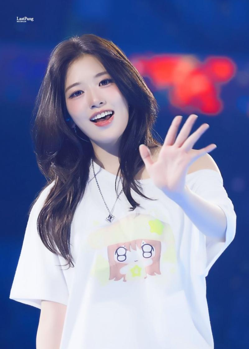 아이브 안유진