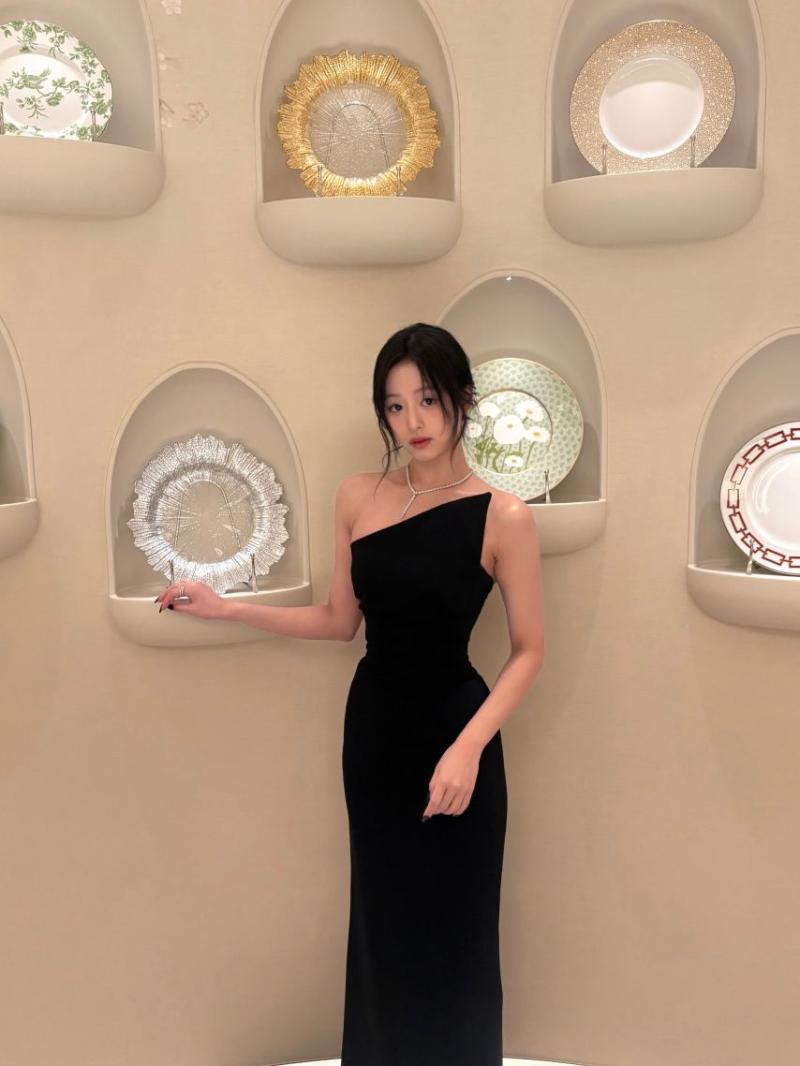 베이비몬스터 아현