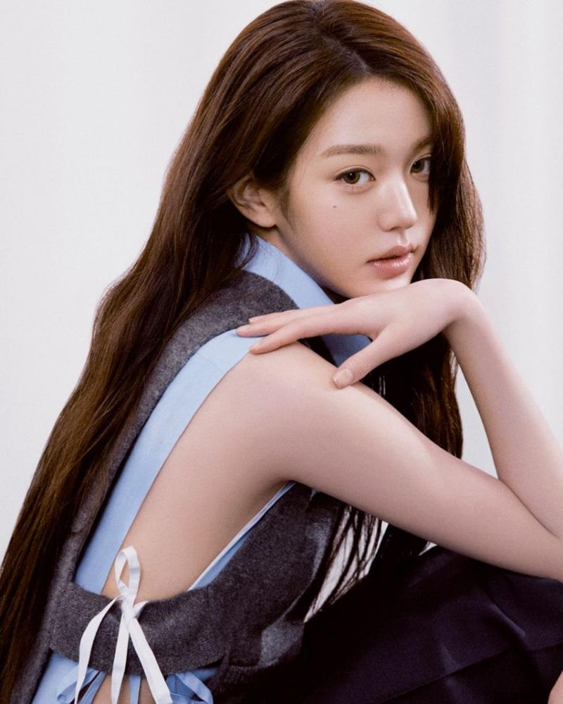 아이브 장원영 보그 케라스타즈,미우미우