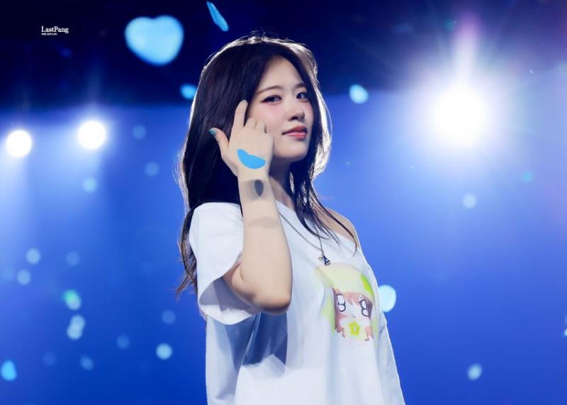 아이브 안유진