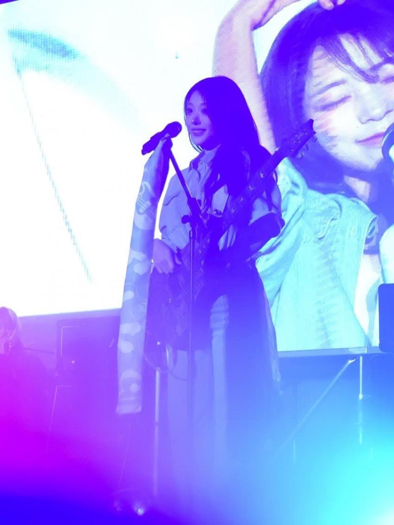 QWER 히나