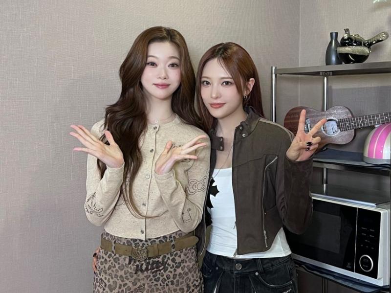 꼰대희, 빌리 츠키, 문수아