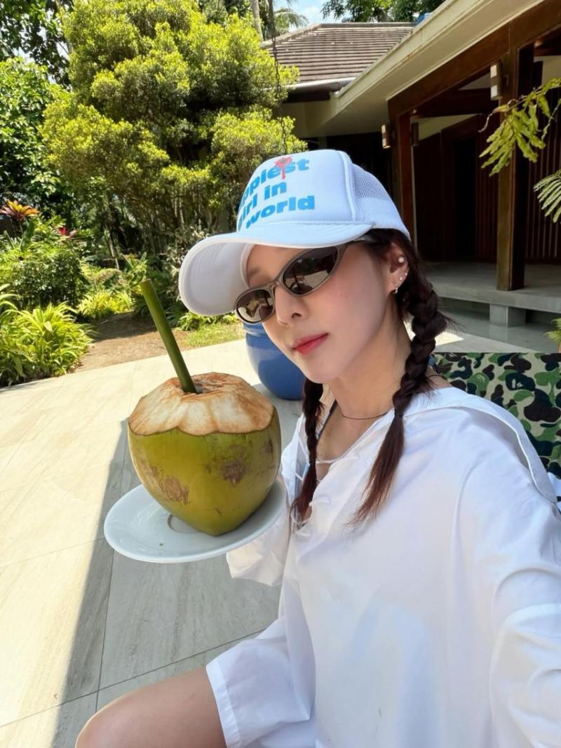 산다라박 인스타 최근 비키니.jpg