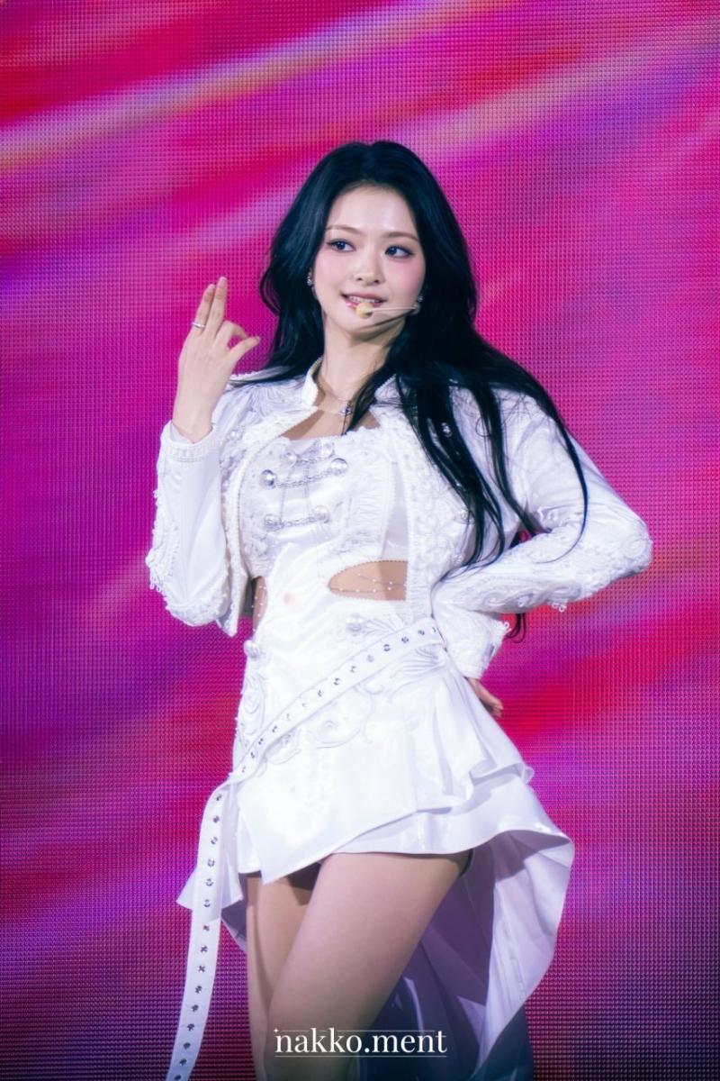 프로미스나인 이나경