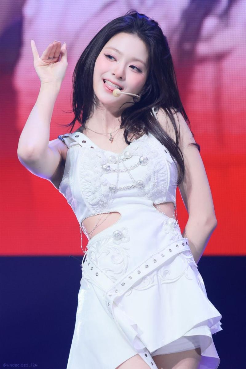 프로미스나인 이나경