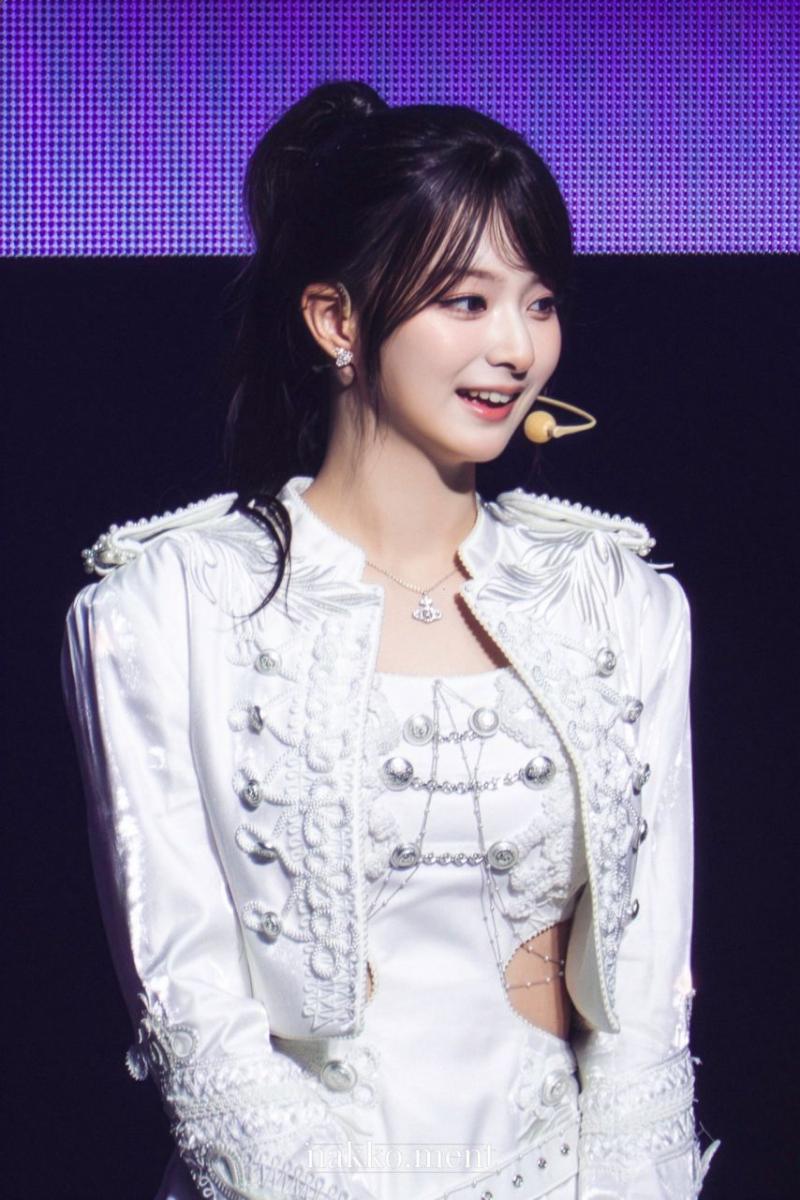 프로미스나인 이나경