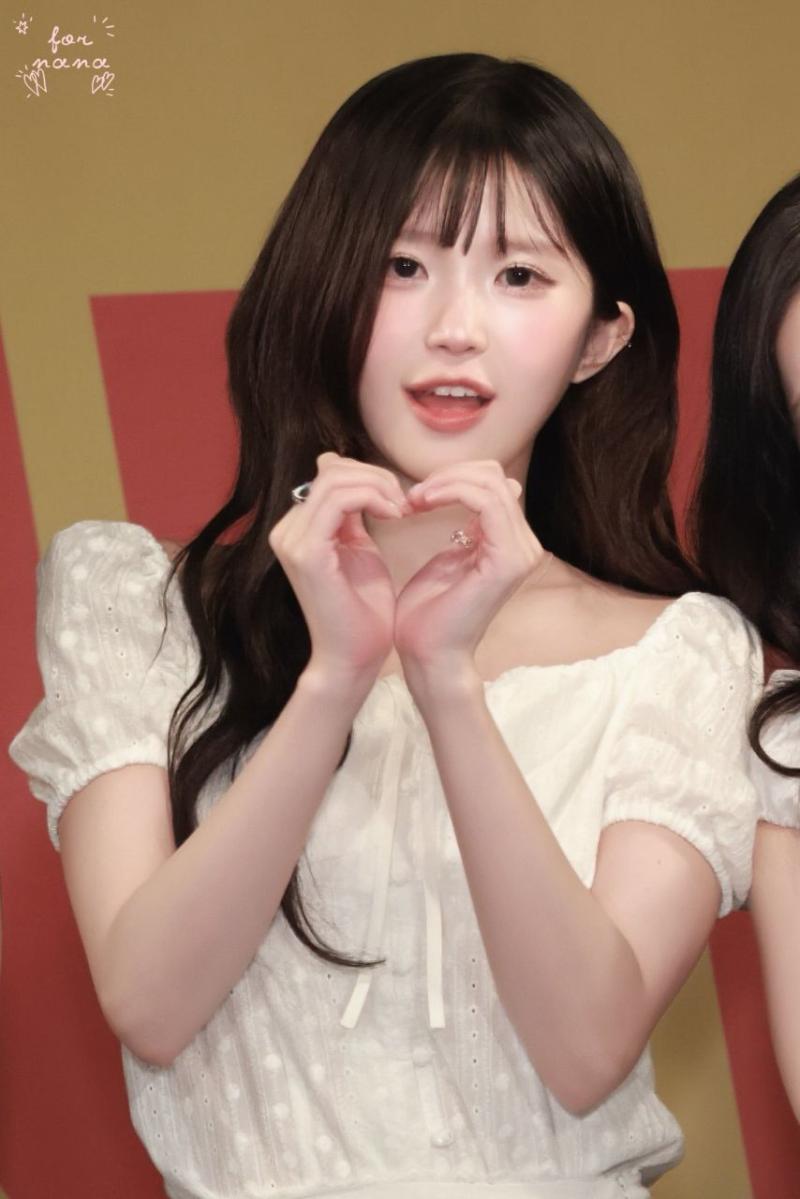 프로미스나인 송하영