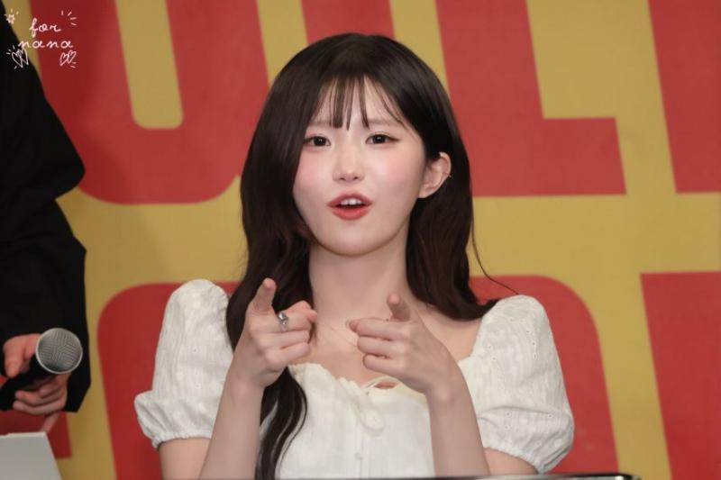 프로미스나인 송하영