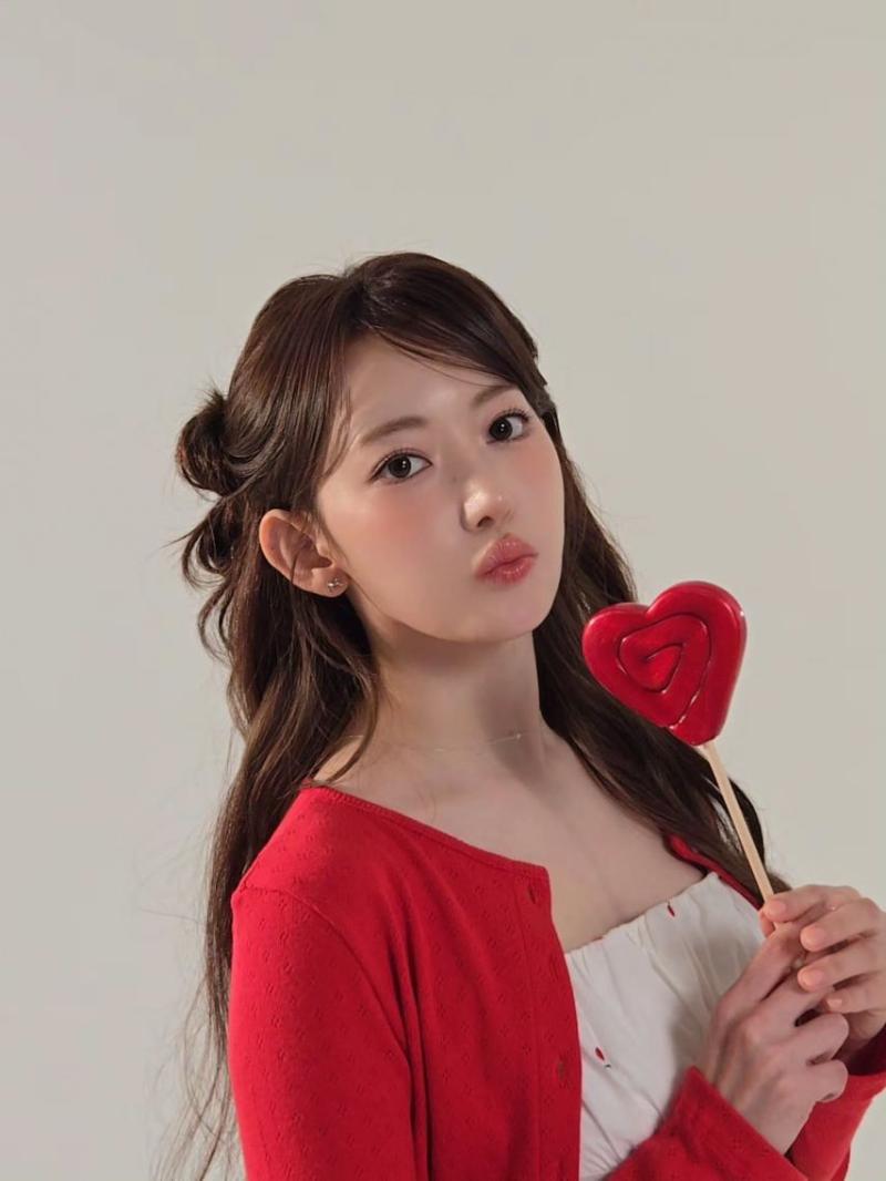 르세라핌 사쿠라,허윤진
