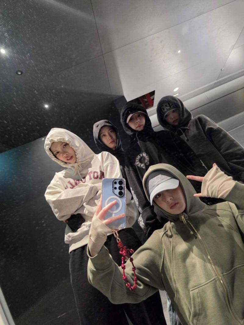 르세라핌 사쿠라,허윤진