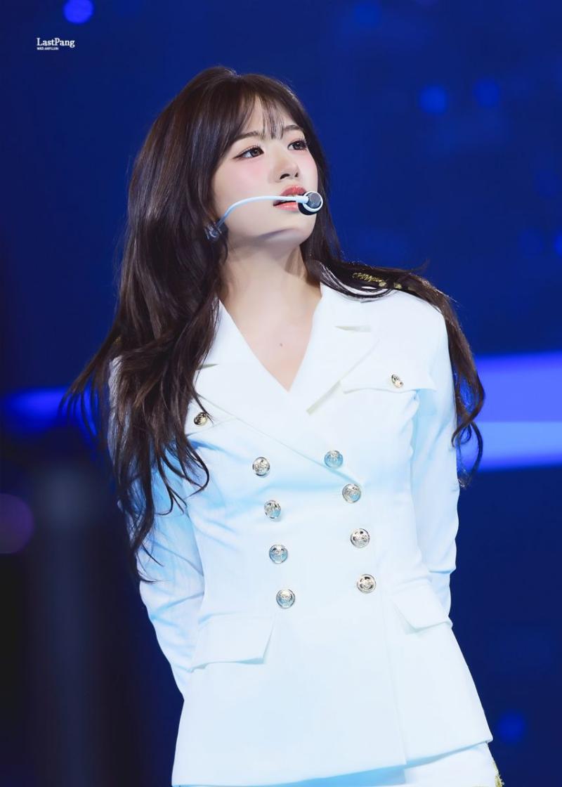 아이브 안유진