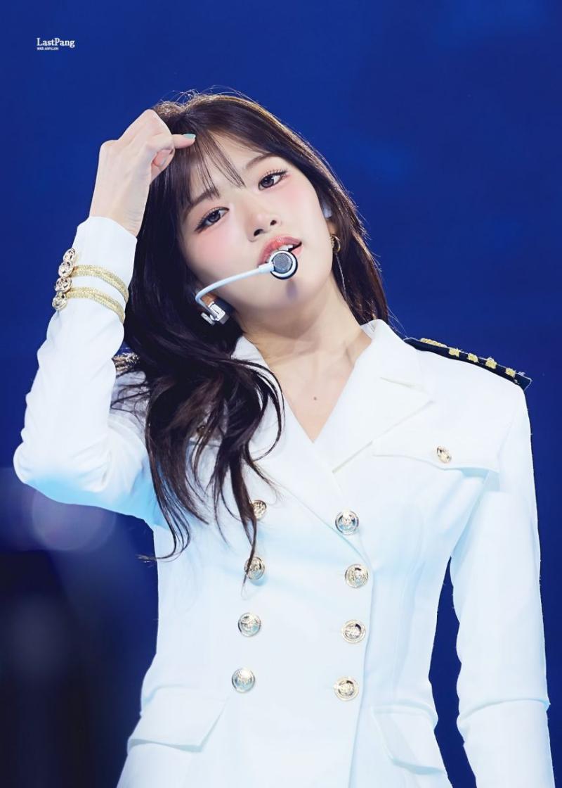 아이브 안유진