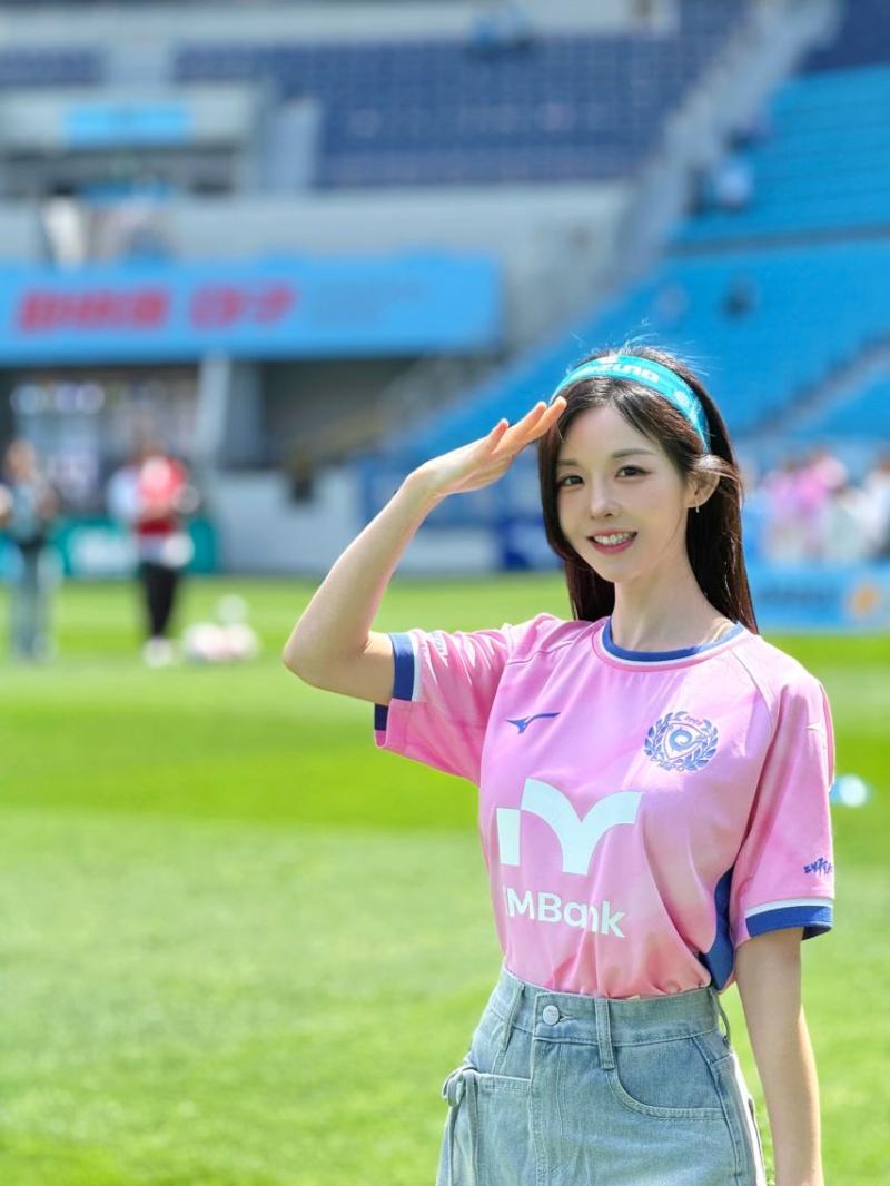 김효진 아나운서