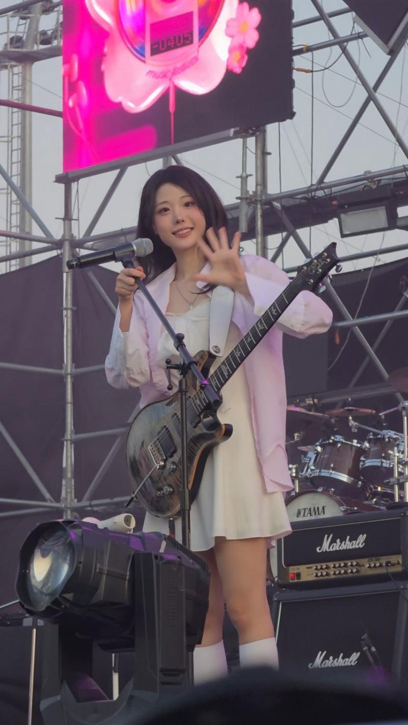QWER 히나