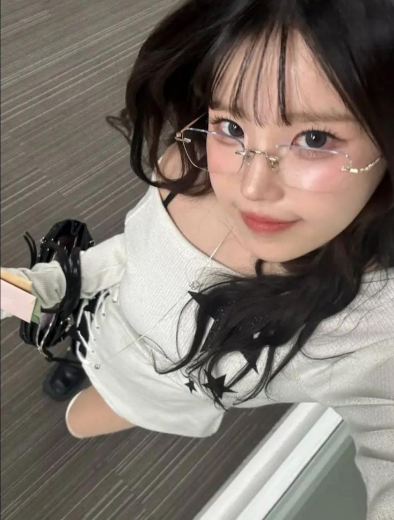 프로미스나인 송하영