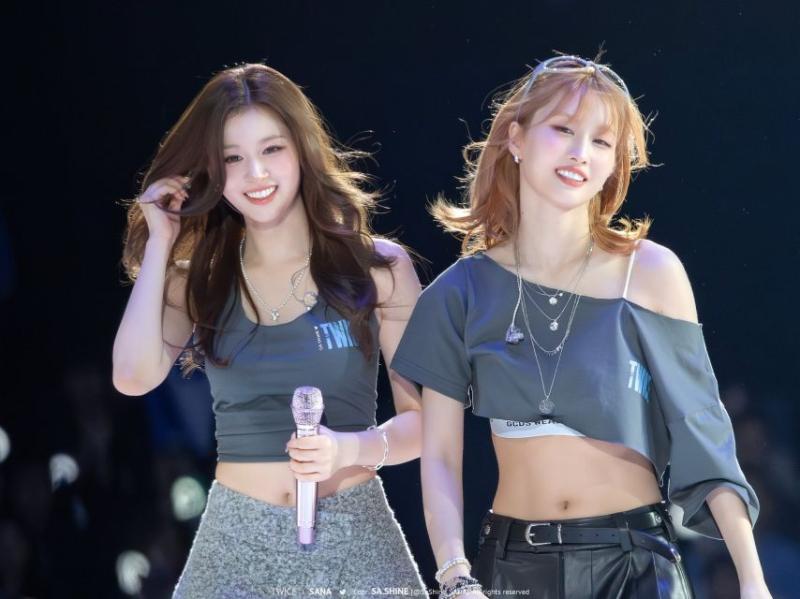 트와이스 사나