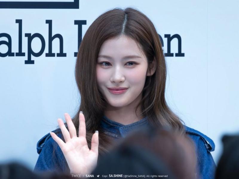 트와이스 사나