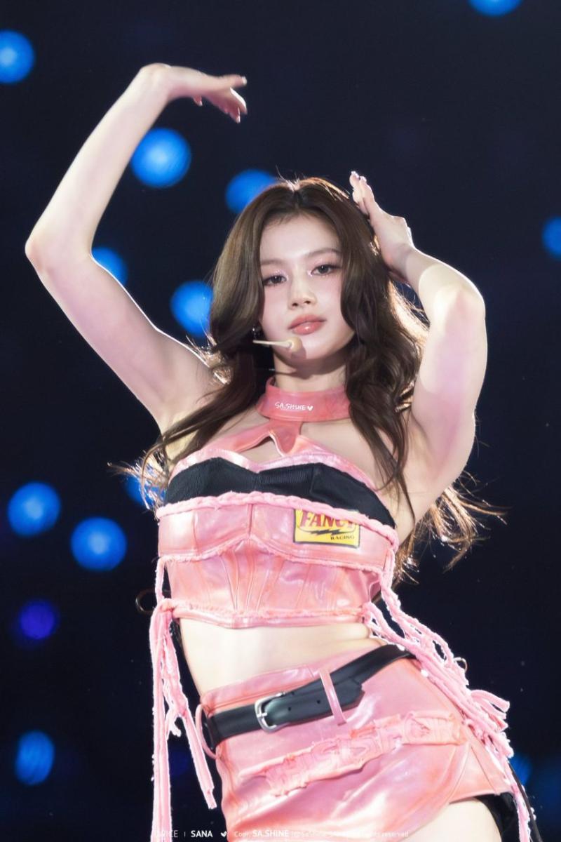 트와이스 사나