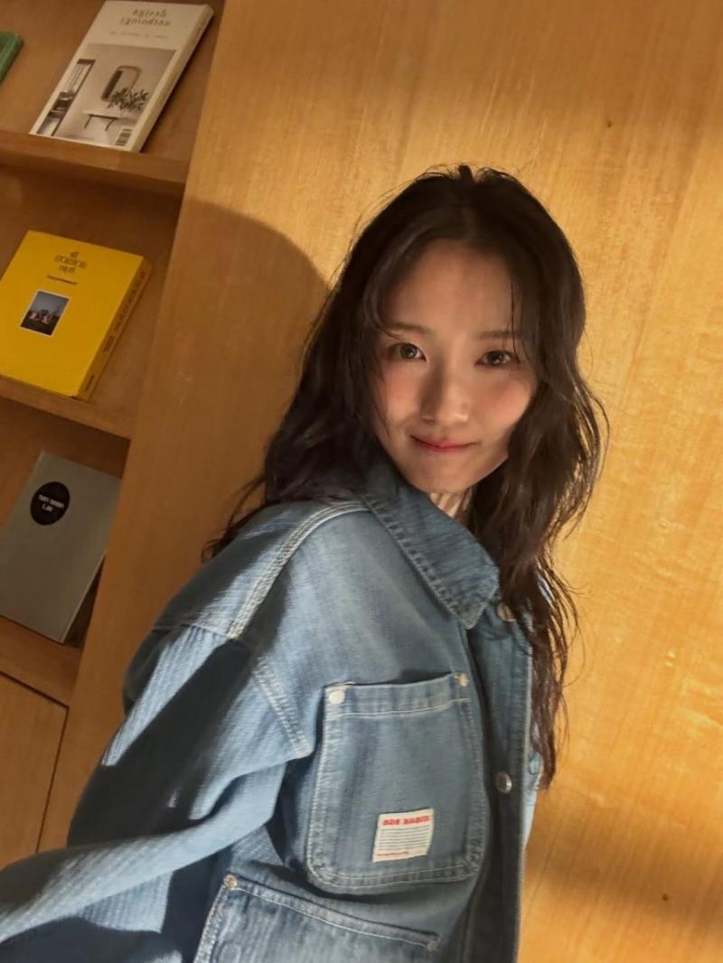 김혜윤 SNS