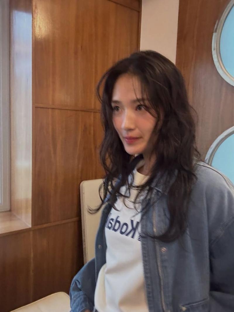 김혜윤 SNS