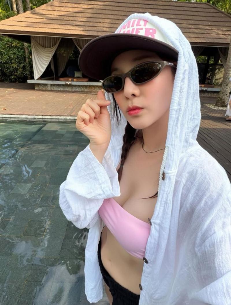 산다라박 인스타 비키니.jpg