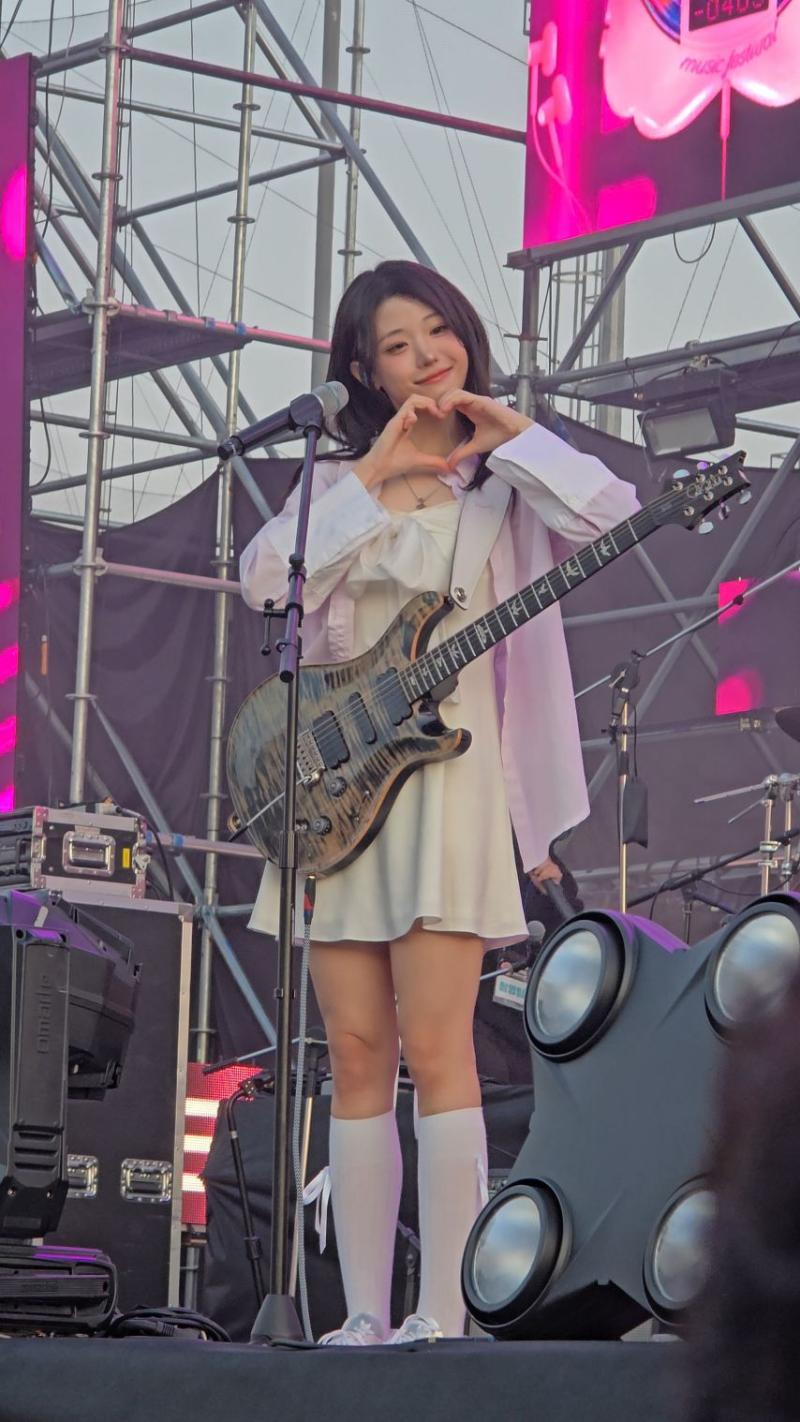 QWER 히나