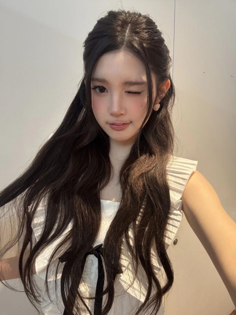하츠투하츠 에이나