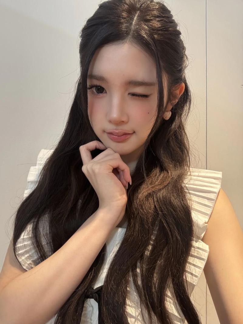 하츠투하츠 에이나
