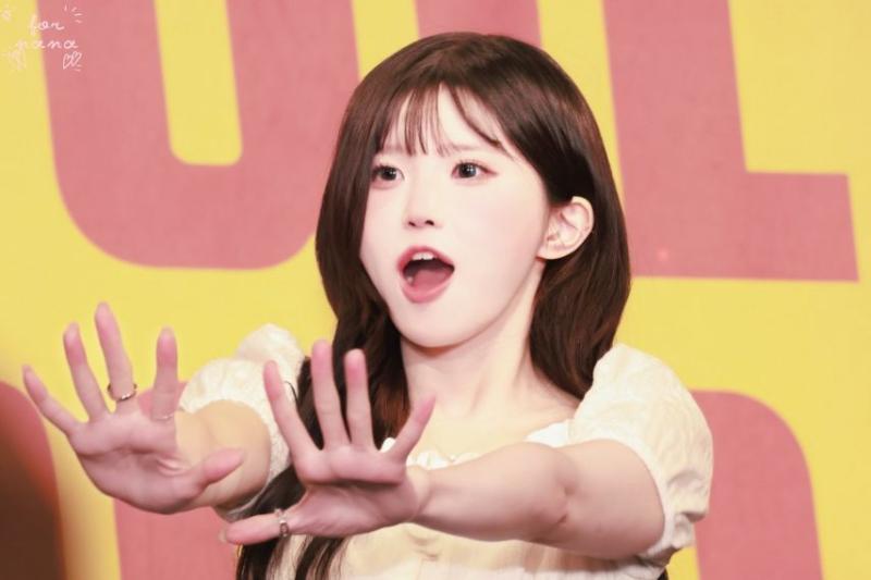 프로미스나인 송하영