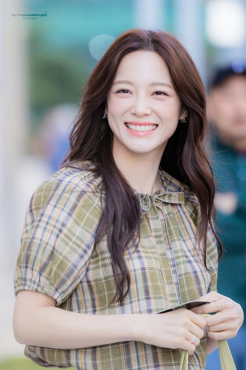 김세정 아이오아이 260407 롱샴 부산