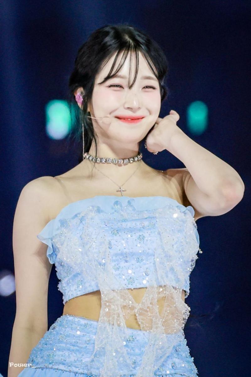 프로미스나인 백지헌
