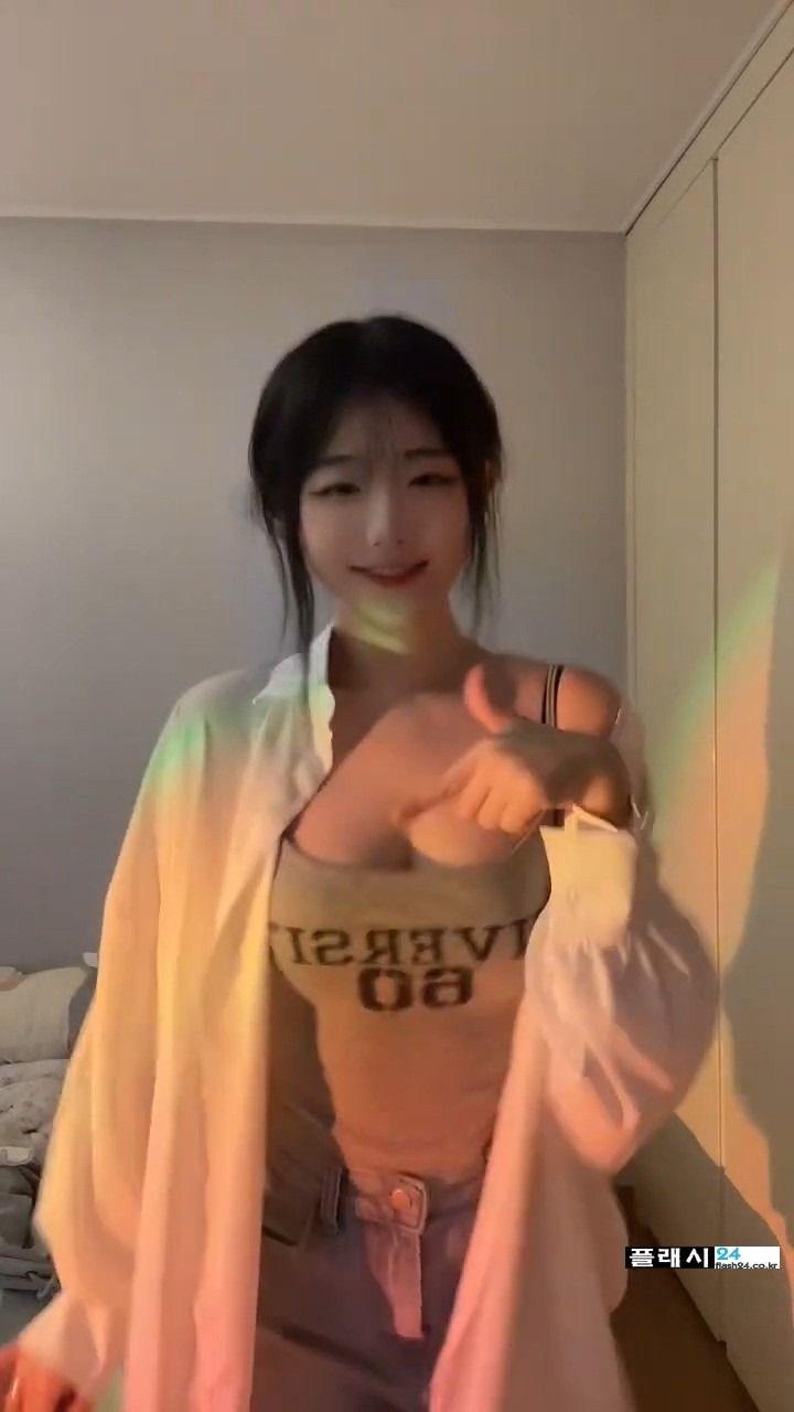 QWER 히나