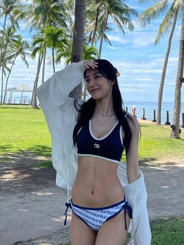 사냥개들 강민아 비키니 몸매