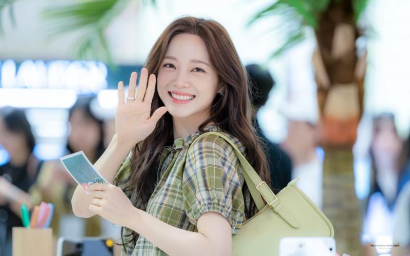 김세정