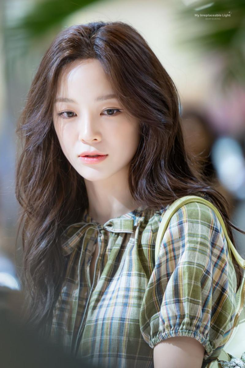 김세정