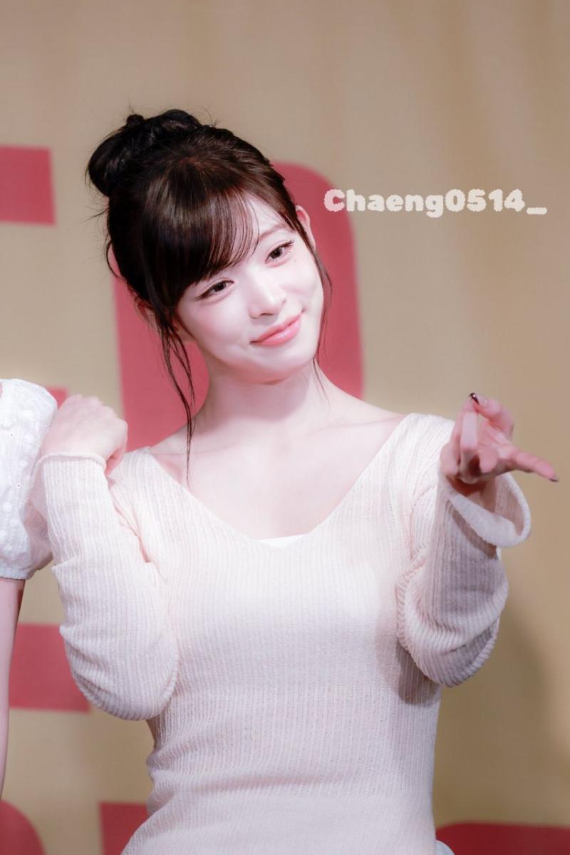프로미스나인 이채영