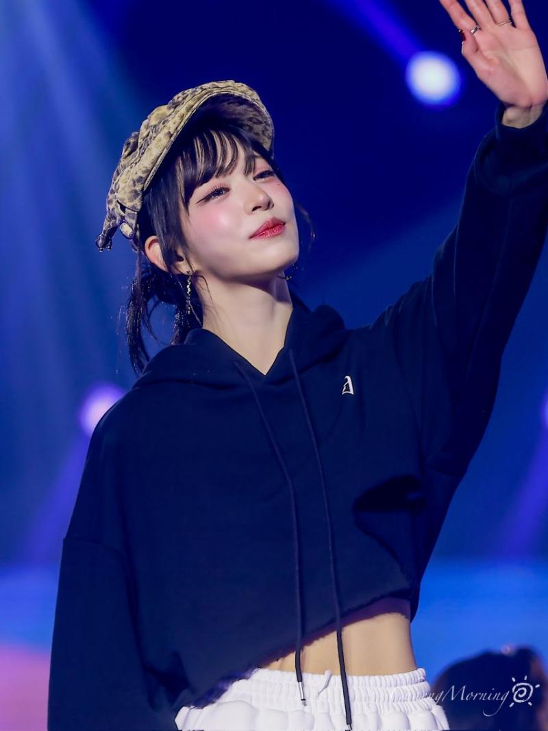 프로미스나인 이채영
