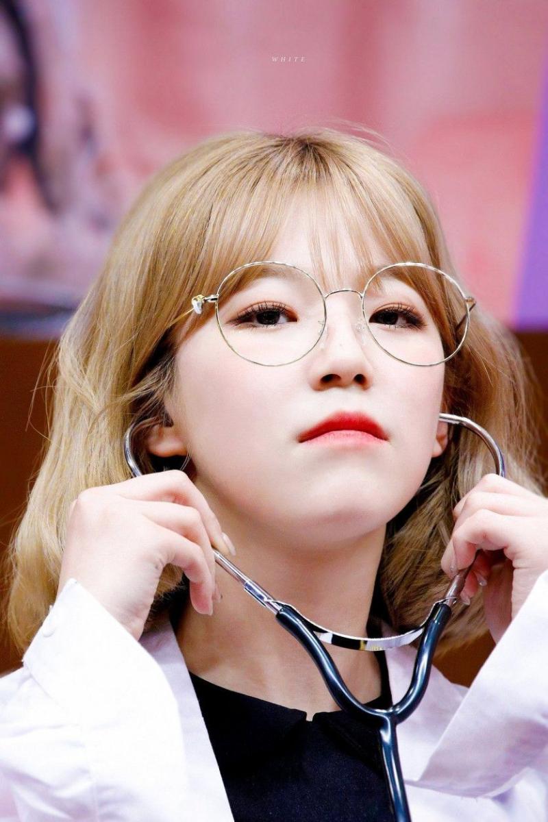 프로미스나인 백지헌