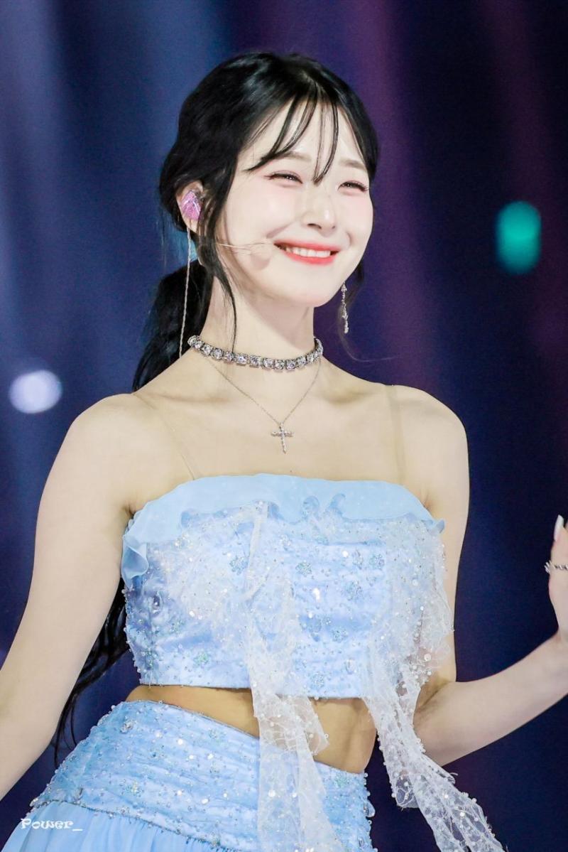 프로미스나인 백지헌