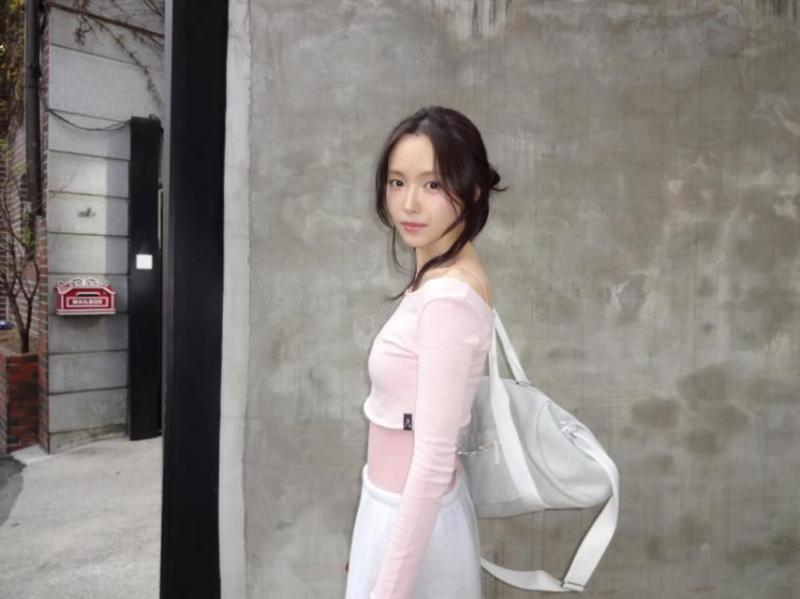 손나은 SNS